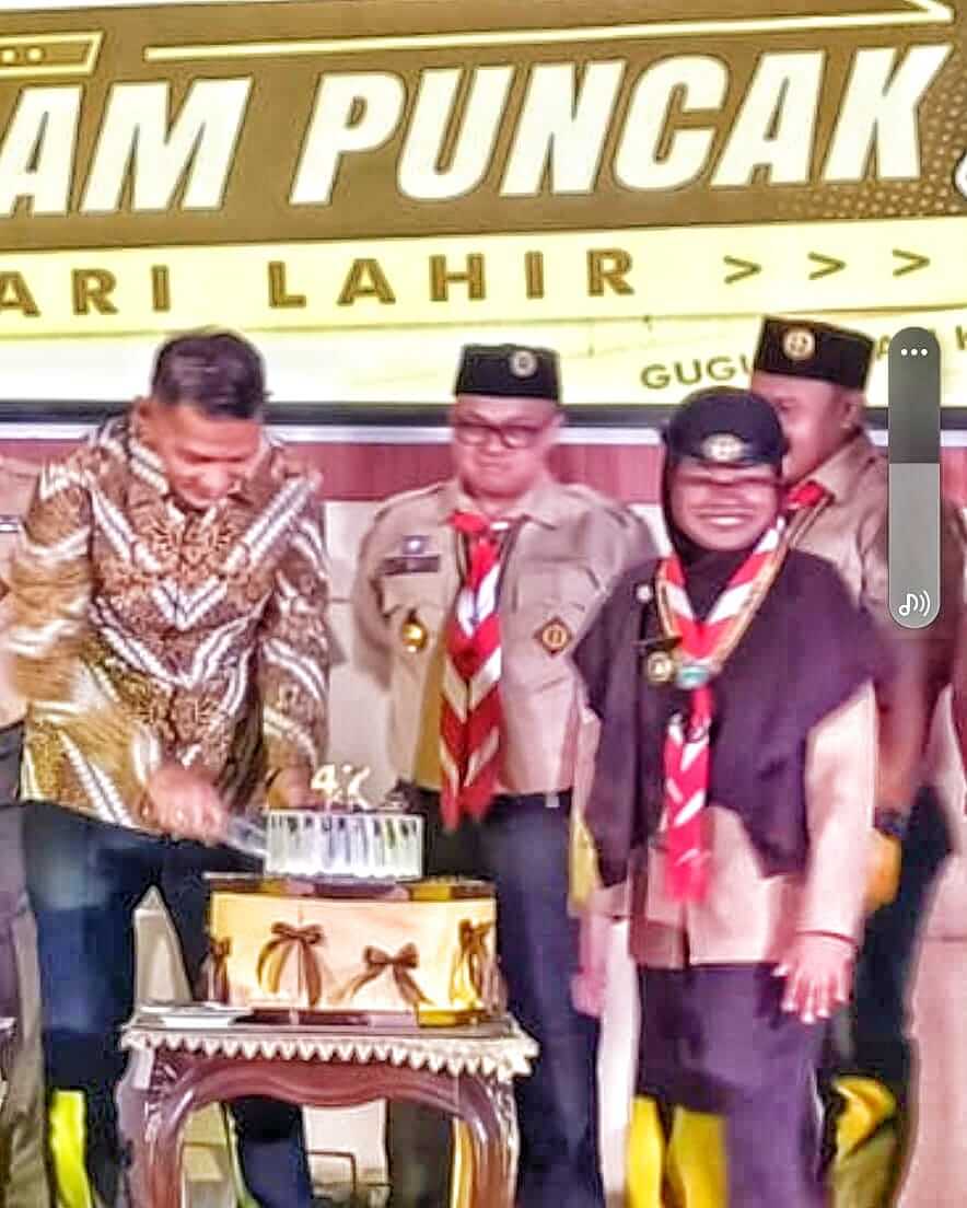 Adeni Muhan menghadiri acara puncak peringatan ke-47 Gugus Pramuka UNM di Sulawesi Selatan.
