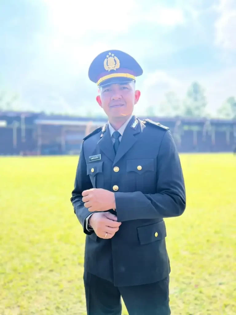 IPDA Putu Ambara Yuli Adnyana mengenakan pakaian dinas terbaru setelah lulus dari Sekolah Inspektur Polisi Angkatan 54.