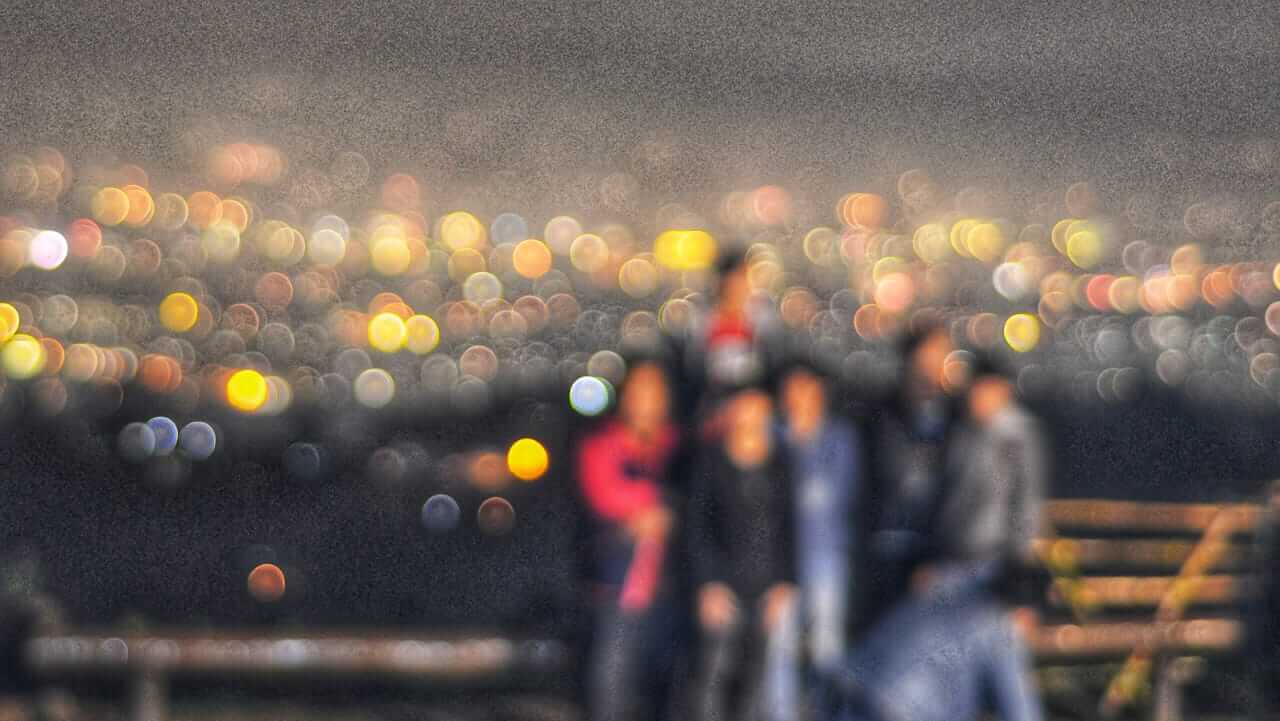 Ilustrasi pijakan kaki di jalan setapak, simbol langkah kecil menuju tujuan hidup.