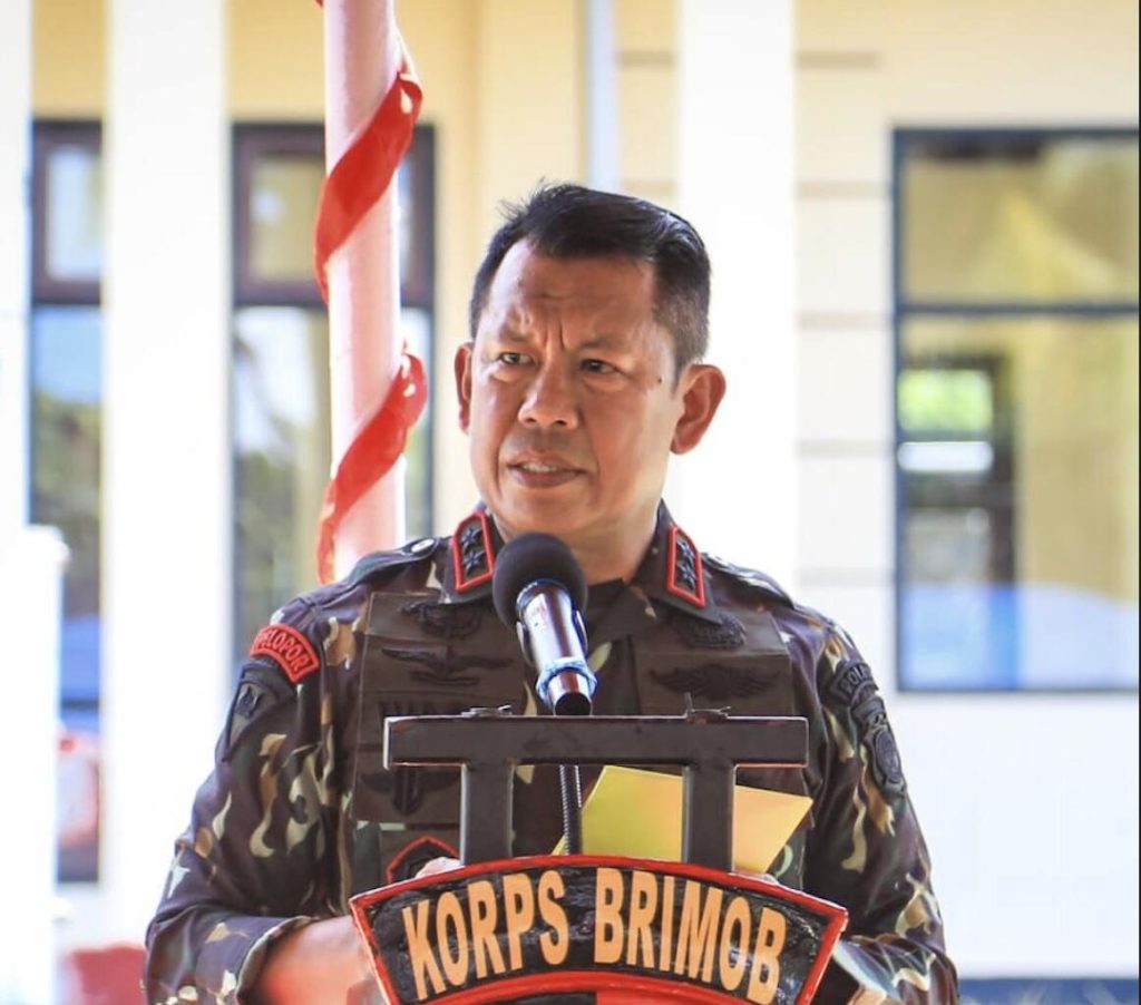 Kapolda Maluku Utara Irjen Pol Drs. Waris Agono beri arahan pada HUT Pasukan Pelopor.