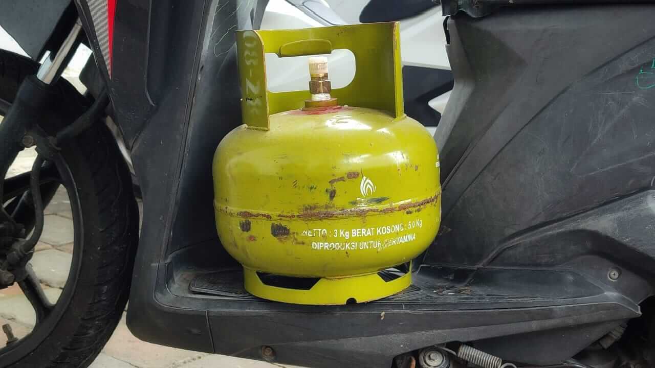 Warga Ungasan membeli elpiji 3 kilogram dengan harga Rp33 ribu per tabung.