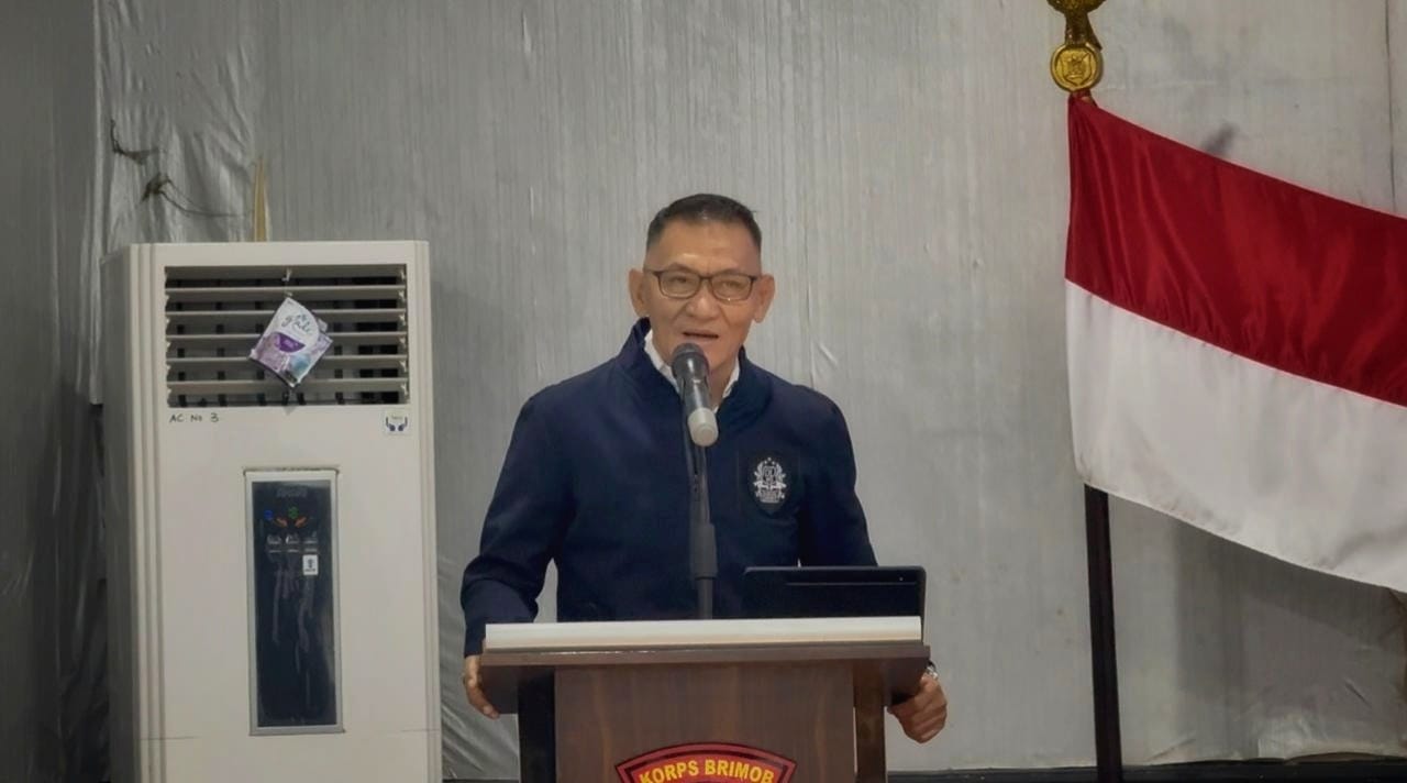 Brigjen Pol. (P) Dr. Drs. Adeni Muhan berbicara sebagai narasumber dalam Sarasehan memperingati HUT ke-80 Korps Brimob Polri di Satuan Brimob Polda Sulsel.