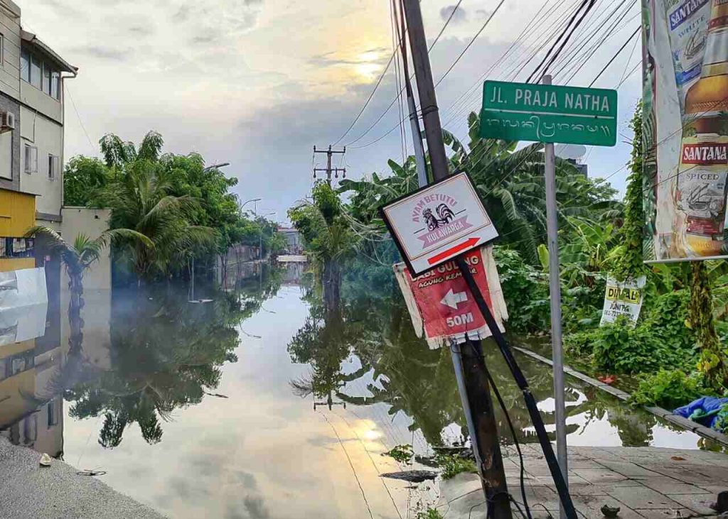 Banjir di kawasan perkotaan Bali menjadi persoalan berulang di balik gemerlap pariwisata.