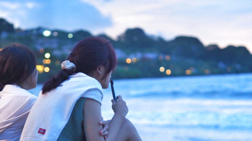 Vape sebagai medium menemani percakapan dan kehadiran teman curhat tanpa menghakimi.