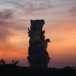 Pemandangan senja di kawasan Patung Garuda Wisnu Kencana (GWK), Bali.