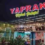 Suasana restoran kebab di kawasan Ungasan yang menjadi tempat berkumpul wisatawan mancanegara.