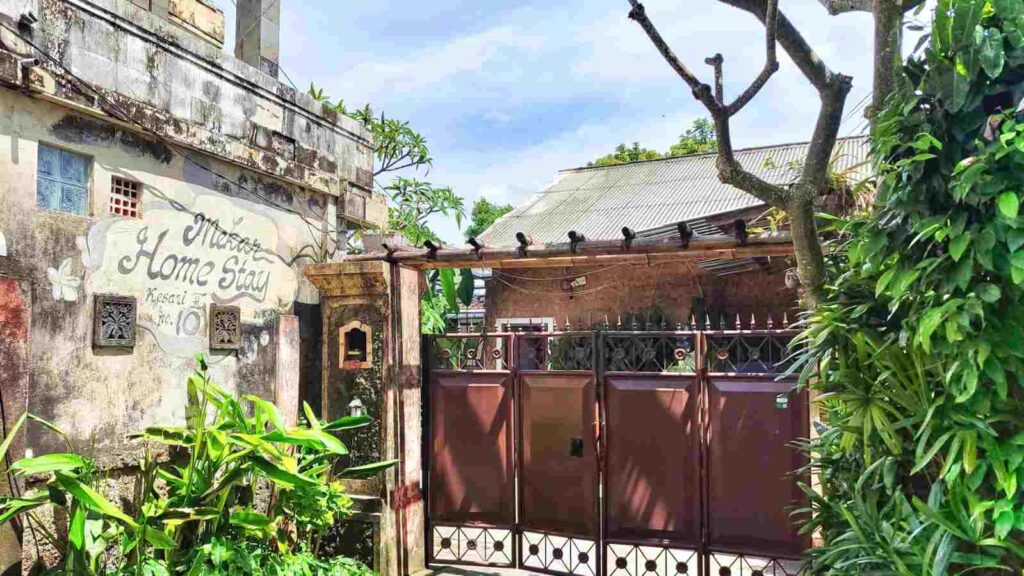 Homestay sederhana di Bali dengan suasana hangat dan ramah.