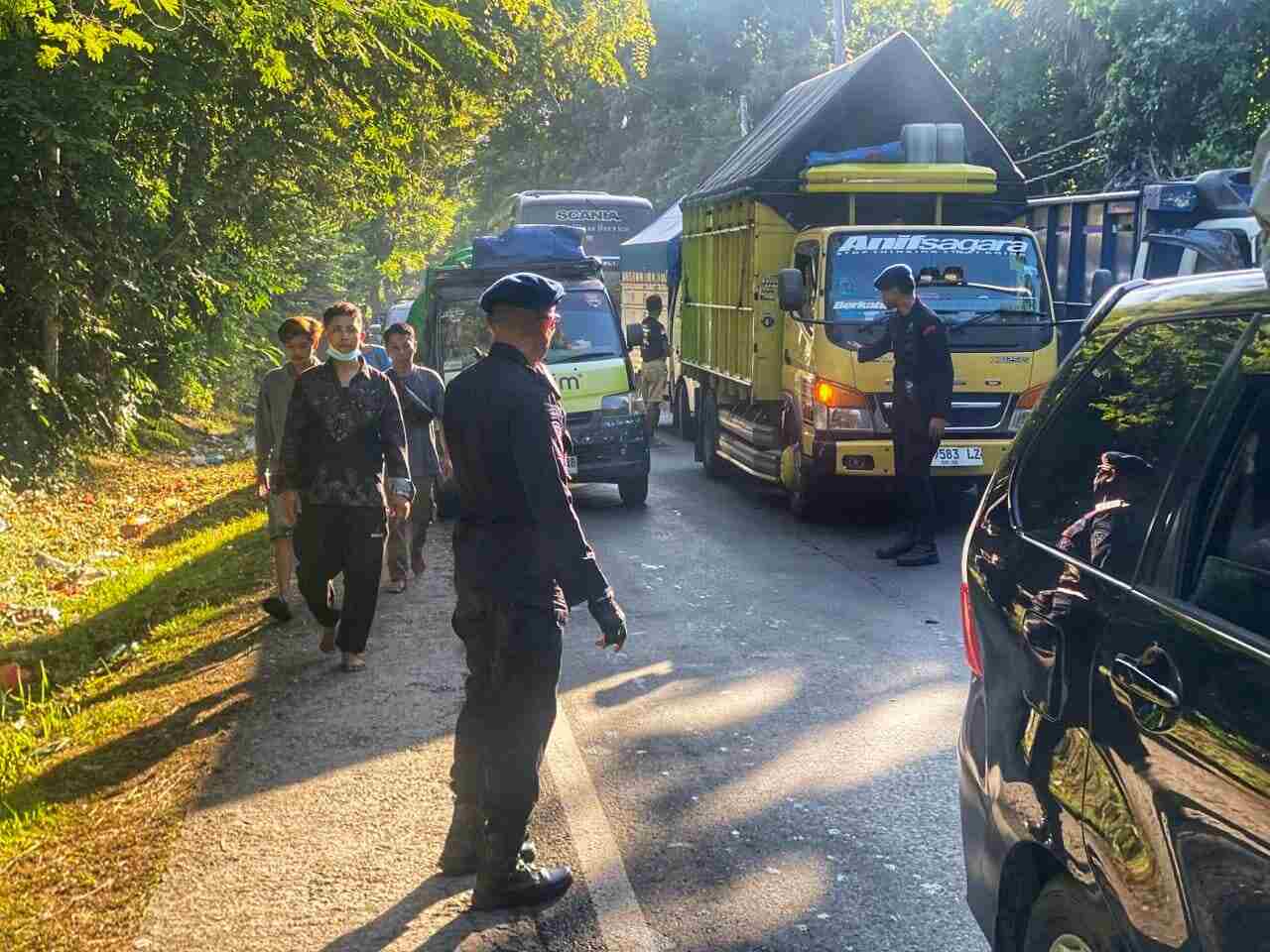 Kondisi lalu lintas padat merayap di jalur Denpasar–Gilimanuk.