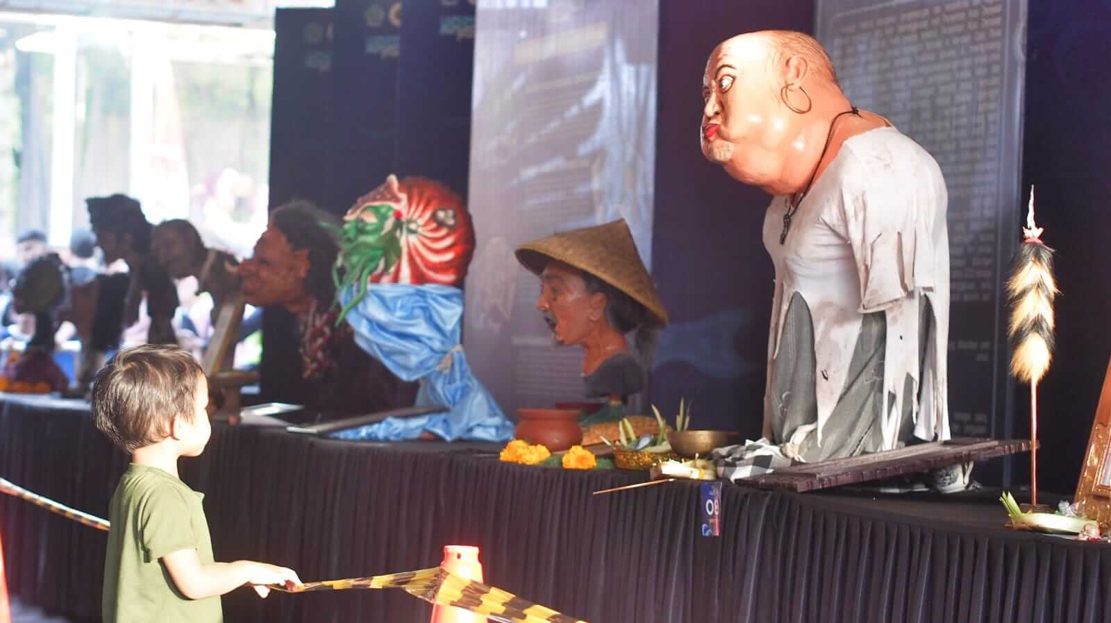 Deretan ogoh-ogoh mini dipamerkan di Kasanga Festival 2026.