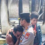 Ilustrasi dampak konflik yang menimbulkan luka dan kesedihan di masyarakat.