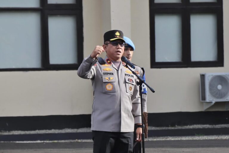Brigjen Pol. Stephen M. Napiun dalam momen resmi kepolisian sebagai Wakapolda Maluku