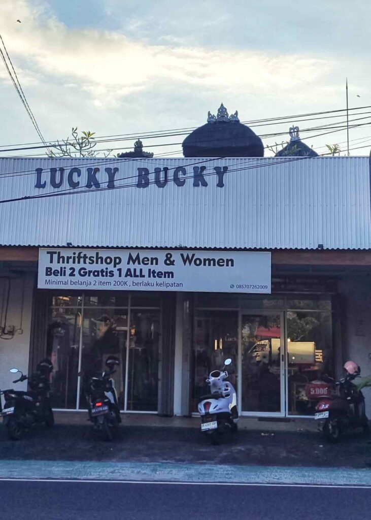 Perpaduan unsur modern dan tradisional dalam satu suasana yang harmonis