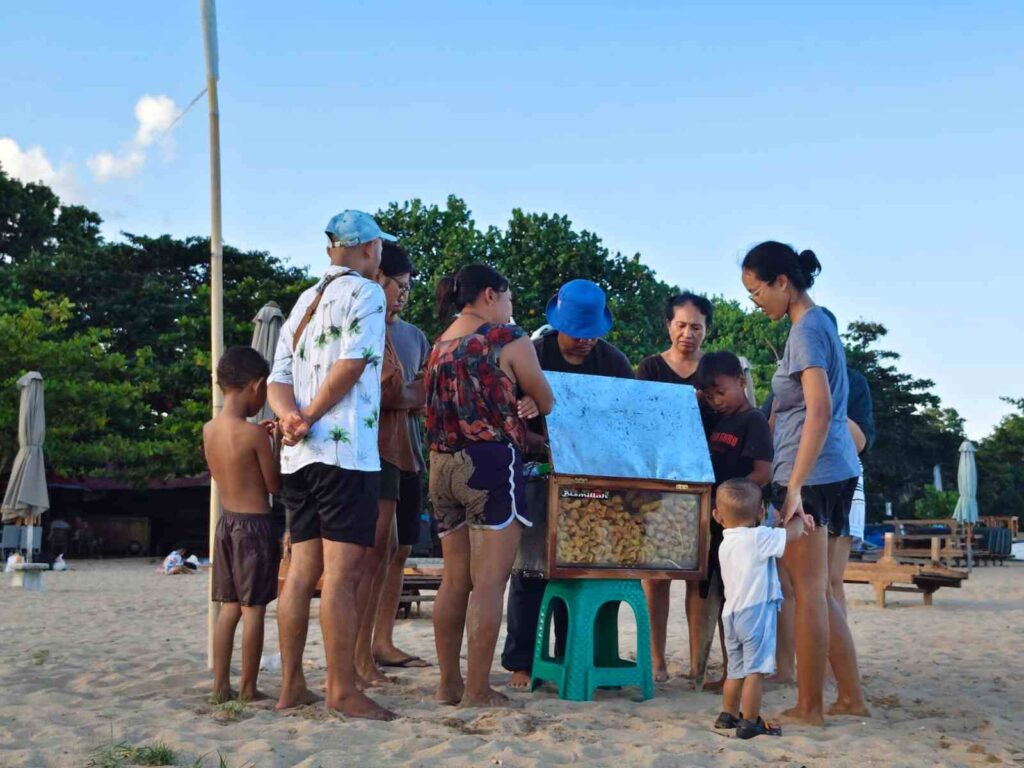 Peserta Fun Run No Fun Drugs mengikuti kegiatan lari bersama dengan suasana penuh semangat dan kebersamaan