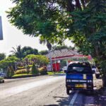 Suasana kehidupan masyarakat Bali dengan nuansa keseharian dan budaya lokal