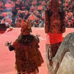 Panggung pertunjukan budaya menjadi ruang pelestarian warisan tradisi di tengah perubahan zaman.