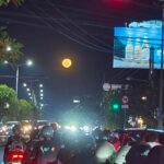 Momen reflektif tentang perjalanan hidup, jeda, dan makna dalam setiap proses.