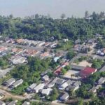 Pemandangan dari ketinggian yang menggambarkan refleksi tentang cara memandang keberhasilan