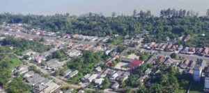 Pemandangan dari ketinggian yang menggambarkan refleksi tentang cara memandang keberhasilan