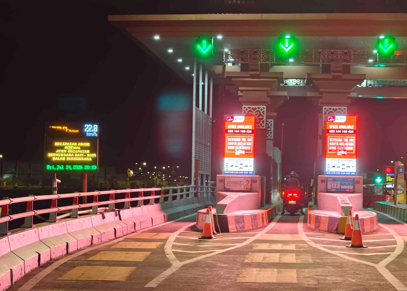Tol Bali Mandara yang menghubungkan Denpasar, Benoa, dan Nusa Dua.