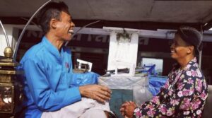 Kebersamaan dalam menjalani perjalanan kehidupan bersama orang lain.