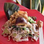 Paket komplit kuliner khas Bali dengan harga sekitar Rp20.000 di Nusa Dua.