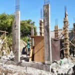 Bangunan yang sedang dalam proses pembangunan.