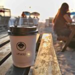 Imadji Coffee menawarkan pengalaman menikmati kopi, suasana pantai, dan senja di Bali.