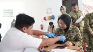 Kudam XXII/Tambun Bungai menggelar kegiatan bakti sosial donor darah di PMI Kota Palangka Raya dalam rangka HUT Keuangan TNI Angkatan Darat.