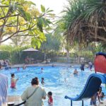 Tiket masuk anak-anak seharga Rp20.000 per anak untuk rekreasi keluarga.